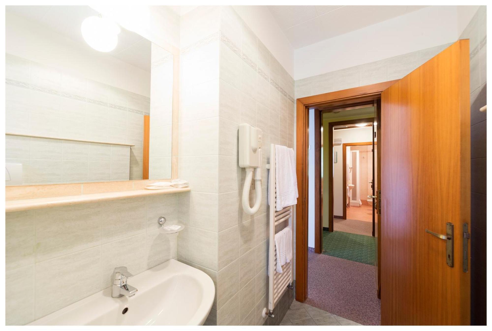 Hotel Pennile Ascoli Piceno Room photo