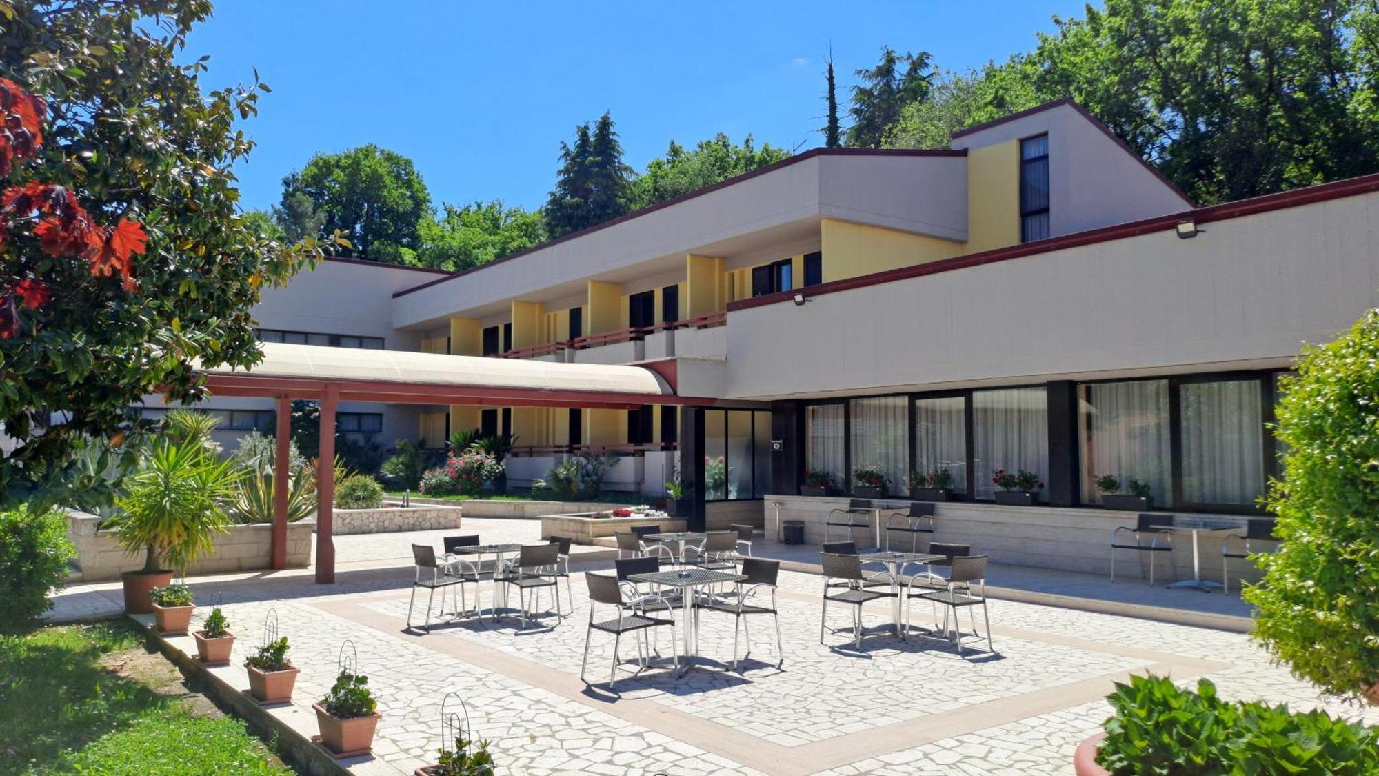 Hotel Pennile Ascoli Piceno Exterior photo